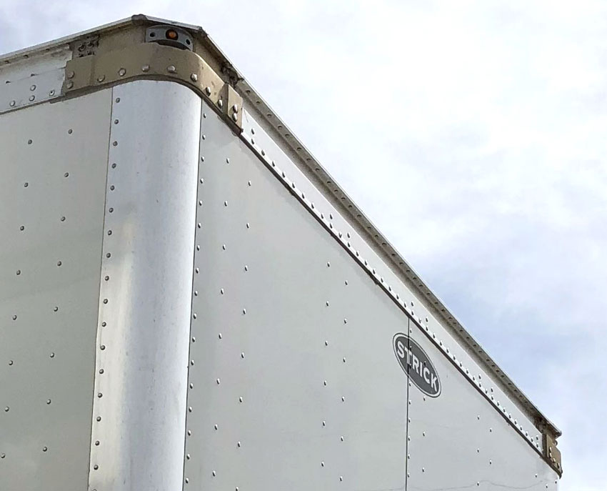 Close up of Strick Standard semi-trailer three piece nose rail Close up of Strick Standard semi-trailer three piece nose rail